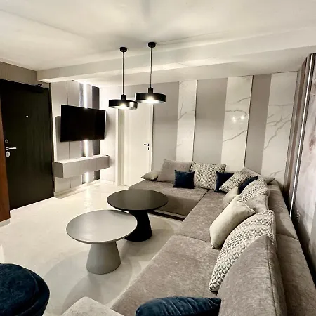 Apartment Luxury Blue Sapphire With Outdoor Pool Kozino