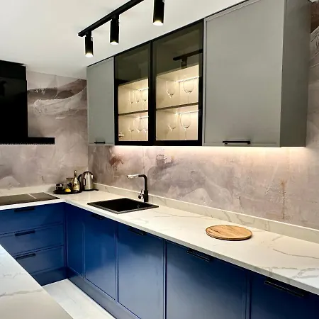 Luxury Blue Sapphire With Outdoor Pool