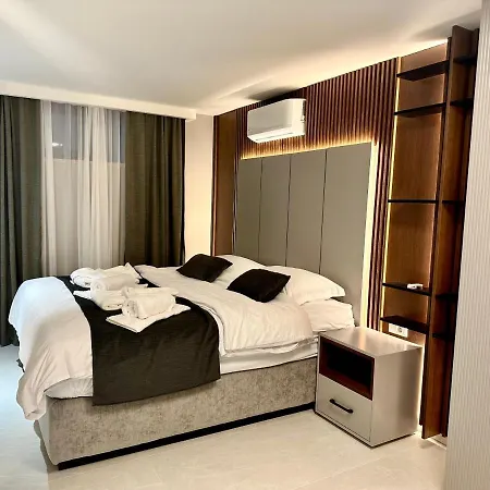 Apartment Luxury Blue Sapphire With Outdoor Pool Kozino