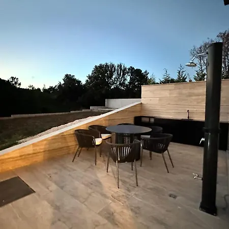 Apartment Luxury Blue Sapphire With Outdoor Pool Kozino