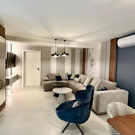 Apartment Luxury Blue Sapphire With Outdoor Pool Kozino